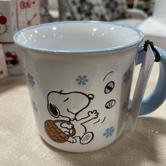 Peanuts Easter Snoopy Woodstock & Bunny Purple & White Ceramic Mug NWT - Picture 4 of 6